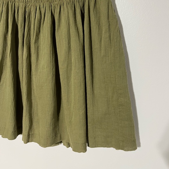 New York & Company Women’s Olive Green Skirt with Underlining. - Picture 2 of 9